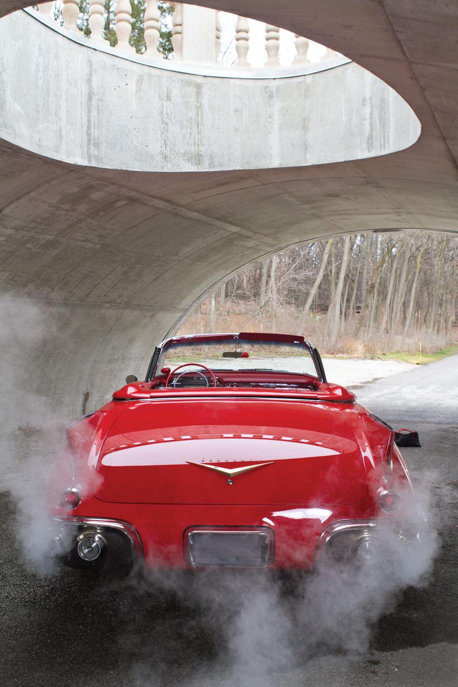  Cadillac Eldorado Biarritz Convertible 1957 года  (фото 29 из 98)
